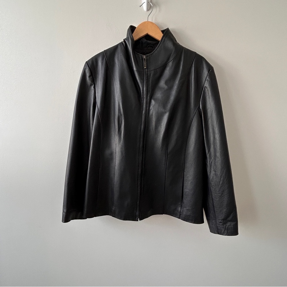 East 5TH Women's Black Leather Jacket Coat- Full Zip - Size XL Boxy *Flaws